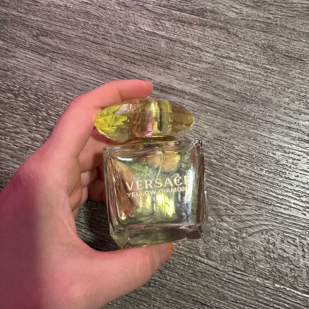 Versace Yellow Diamond Fragrance perfume